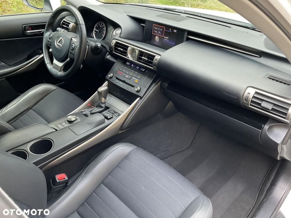 Lexus IS 250 Elegance - 14