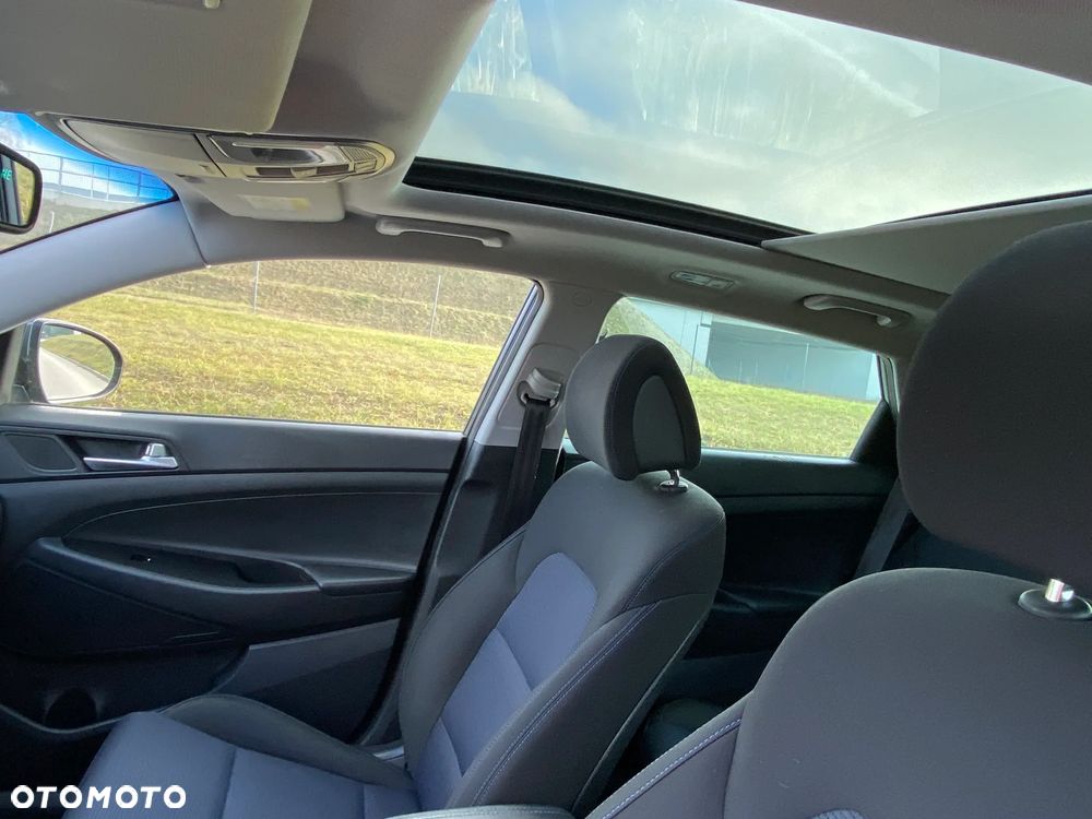 Hyundai Tucson 1.7 CRDI BlueDrive Comfort 2WD - 19