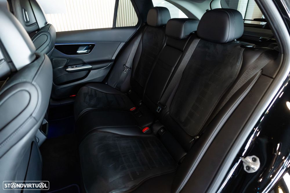 Mercedes-Benz C 300 e AMG Line - 36