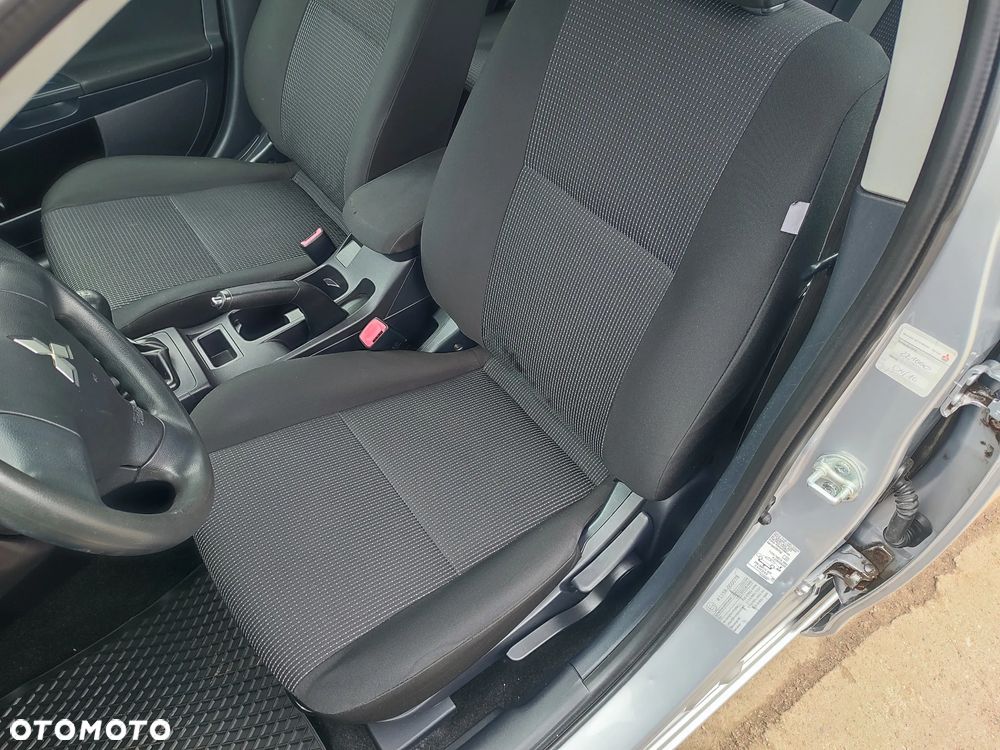 Mitsubishi Lancer - 17