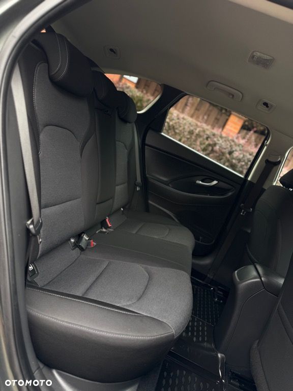 Hyundai i30 1.6 CRDI 48V-Hybrid DCT EDITION 30+ - 33