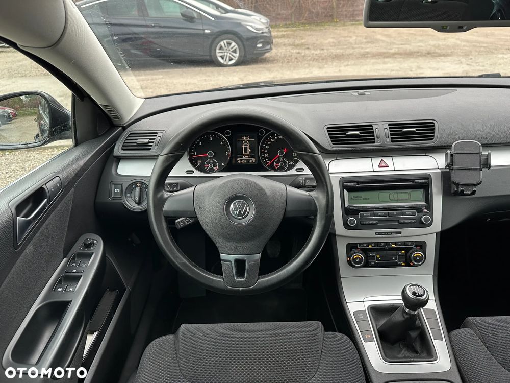 Volkswagen Passat 2.0 TDI DPF Comfortline - 15