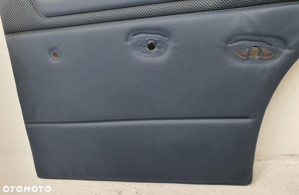 TAPICERKA BOCZEK PRAWY TYŁ MERCEDES W115 W114 - 4