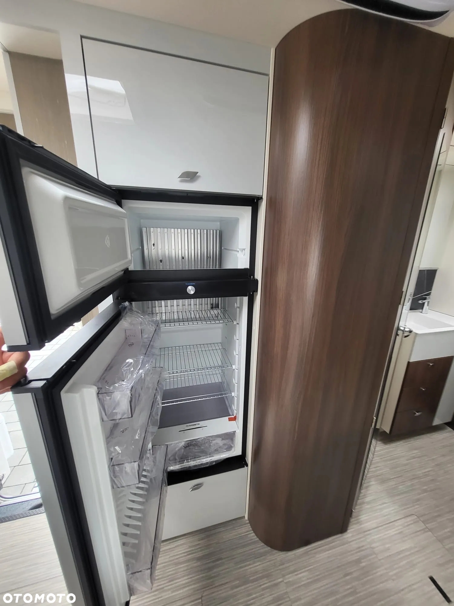 Burstner ELEGANCE i910G - 14