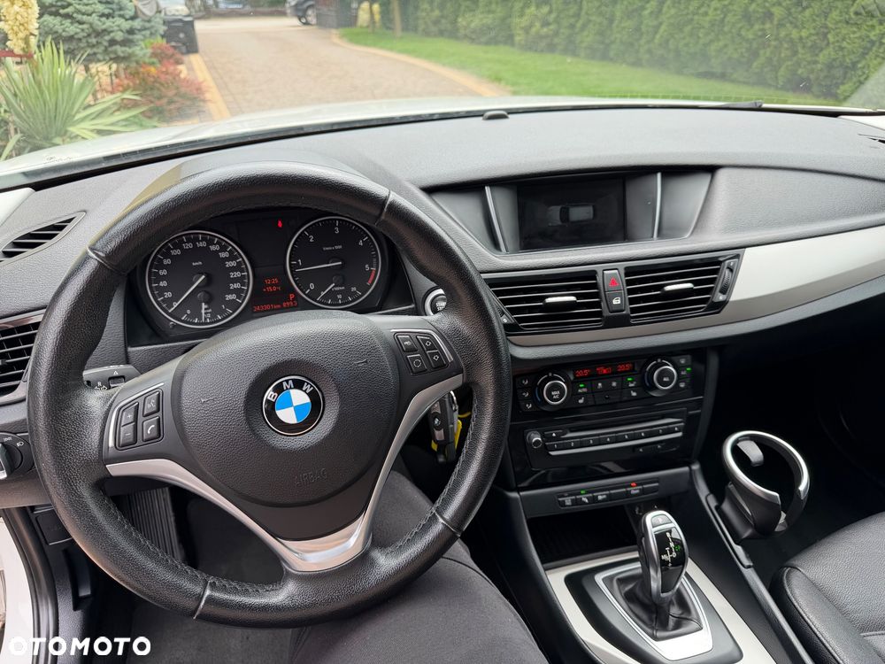 BMW X1 sDrive18d xLine - 26
