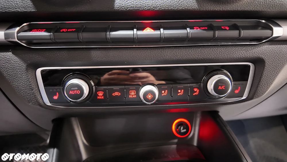 Audi A3 Sportback 1.6 TDI S tronic Ambiente - 29