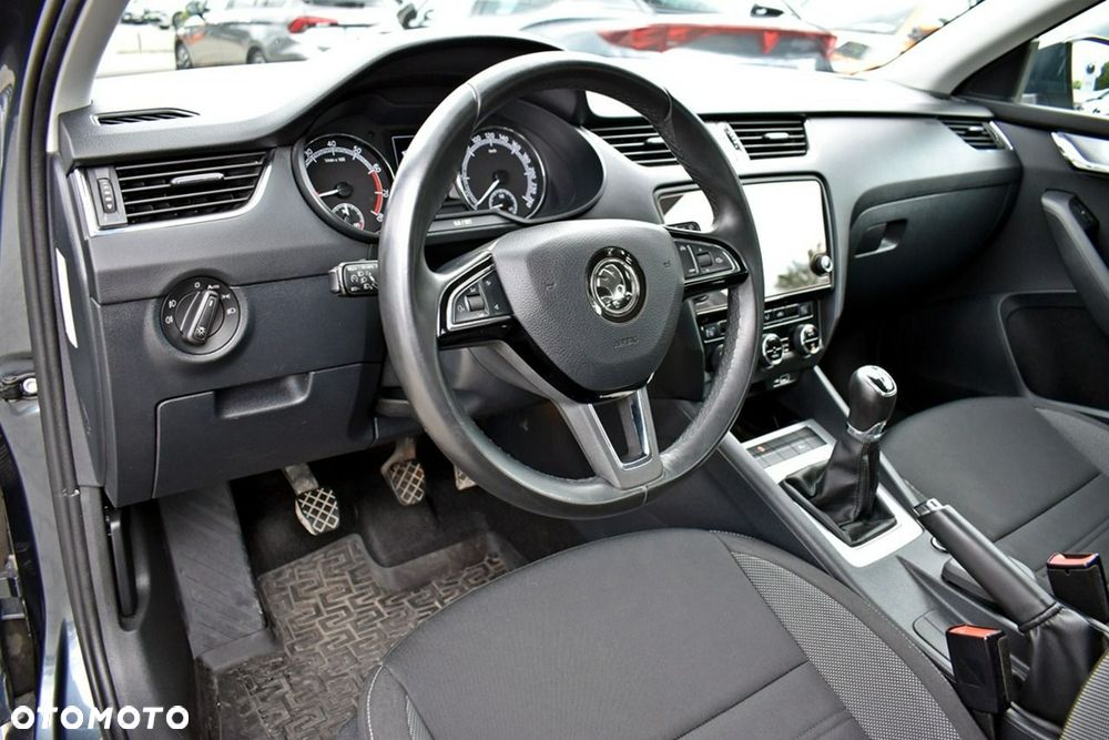 Skoda Octavia 1.5 TSI ACT Ambition - 10