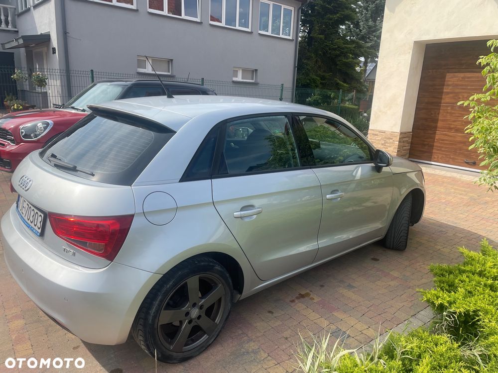 Audi A1 1.2 TFSI Attraction - 6