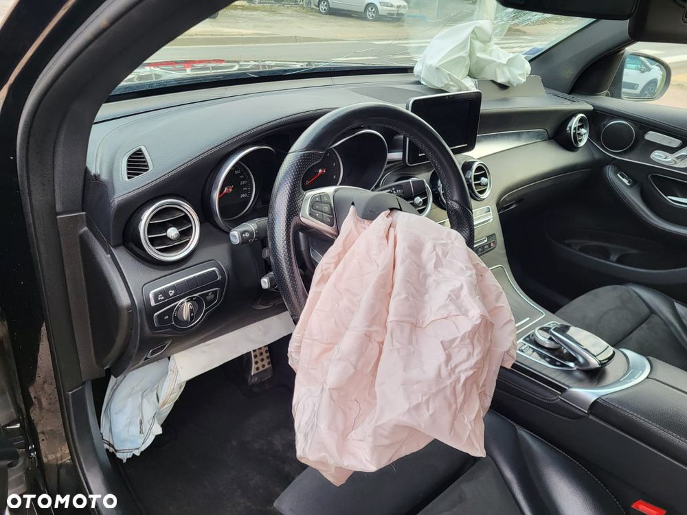 Mercedes-Benz GLC 250 d 4-Matic - 26