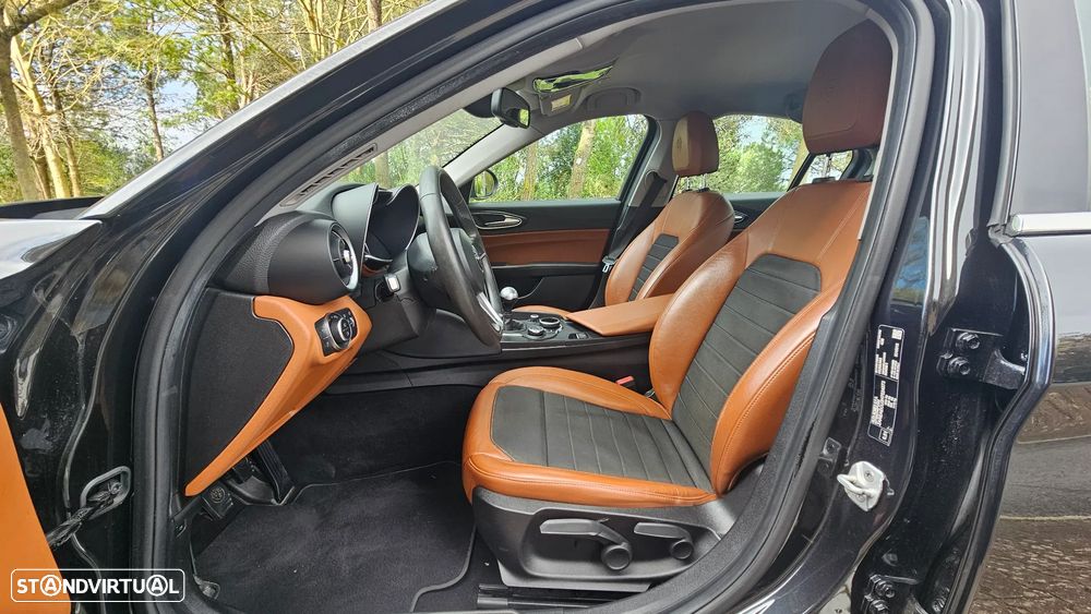 Alfa Romeo Giulia 2.2 D Super - 12