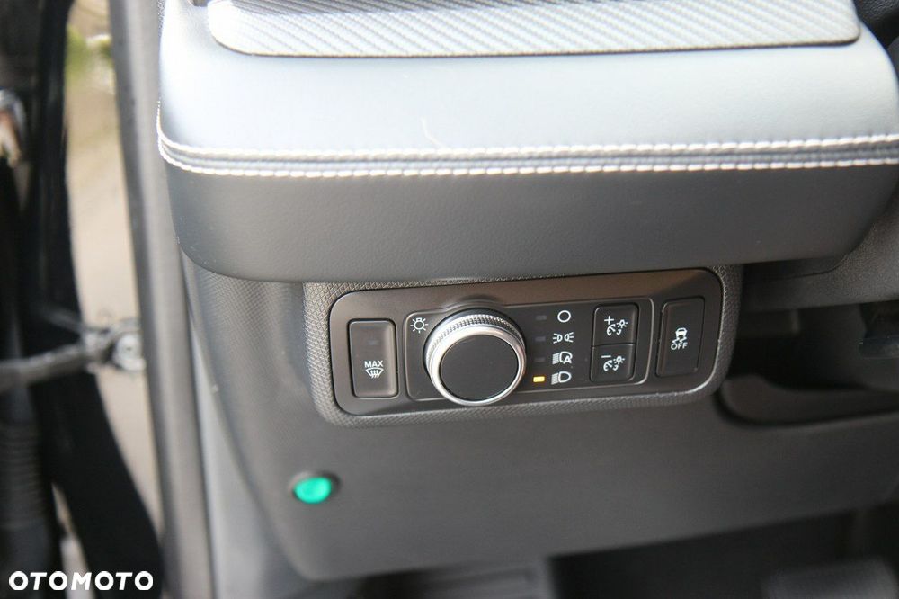 Ford Mustang Mach-E - 30