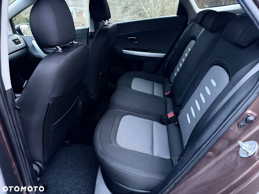 Kia Ceed 1.6 GDI Platinum Edition - 23