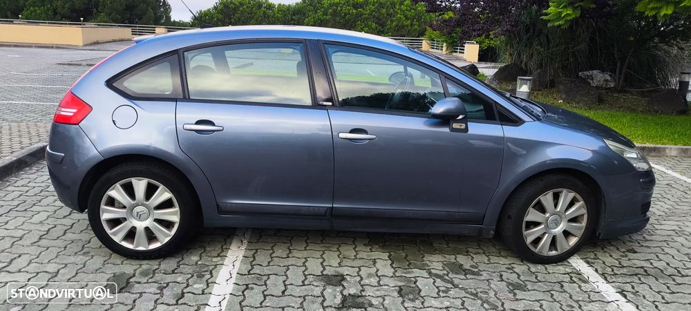 Citroën C4 1.6 HDi 110 Exclusive - 3