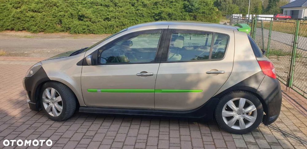 Renault Clio - 6