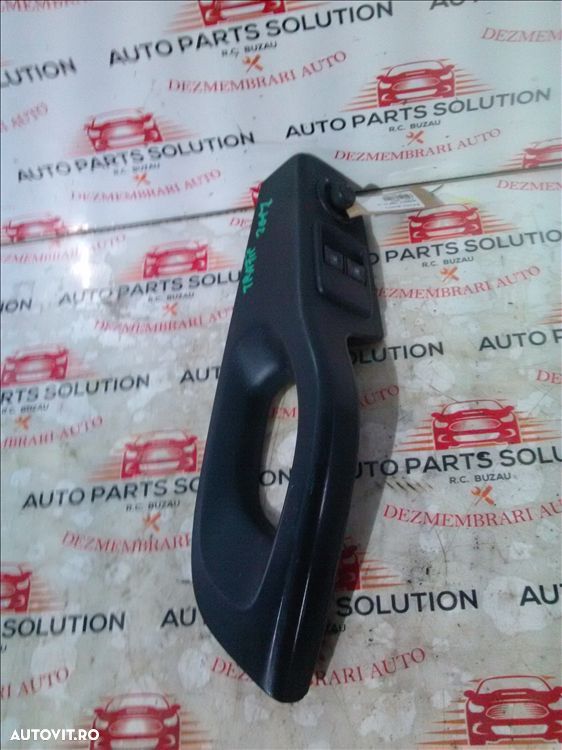 butoane geamuri renault trafic an fabr. 2017 - 1
