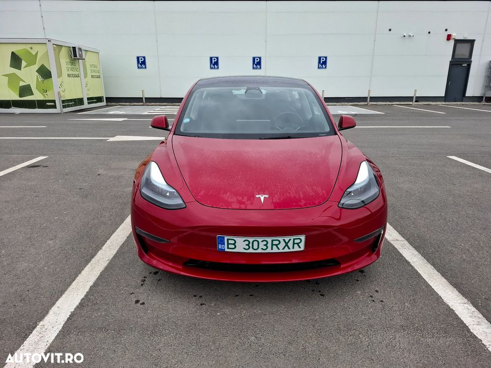 Tesla Model 3 - 5
