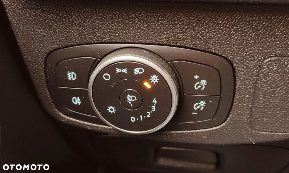 Ford Focus 2.0 TDCi Titanium ASS PowerShift - 12