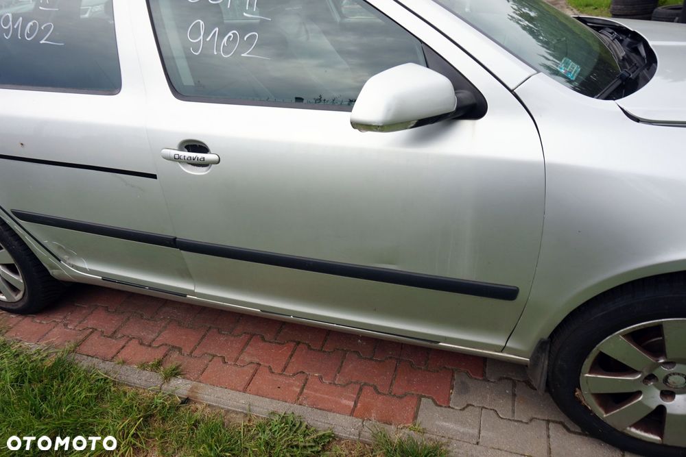 DRZWI PRZEDNIE PRAWE OCTAVIA II 1Z3 KOMBI 9102  SREBRNY SKODA 2004-2008 - 4
