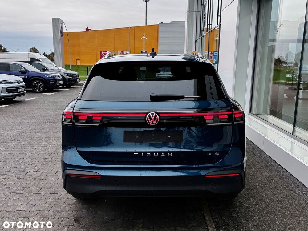 Volkswagen Tiguan - 10