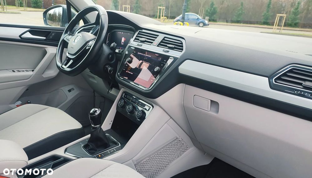 Volkswagen Tiguan 1.5 TSI ACT OPF Trendline - 25