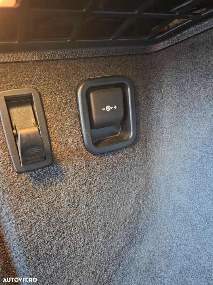 BMW Seria 3 320d Sport-Aut. - 11