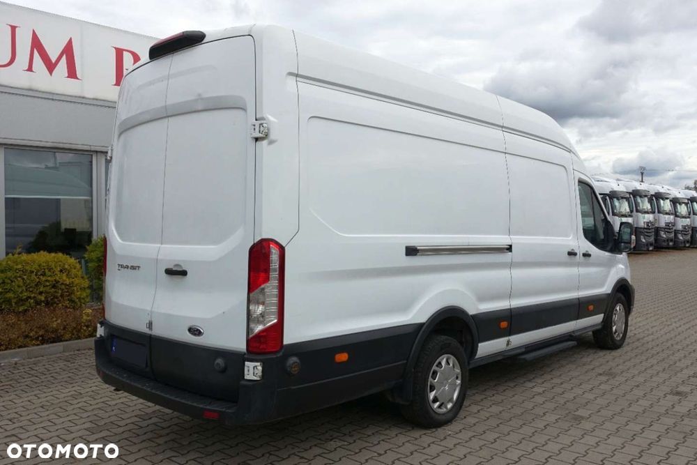 Ford Transit - 4