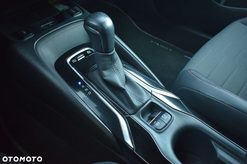 Toyota Corolla - 13
