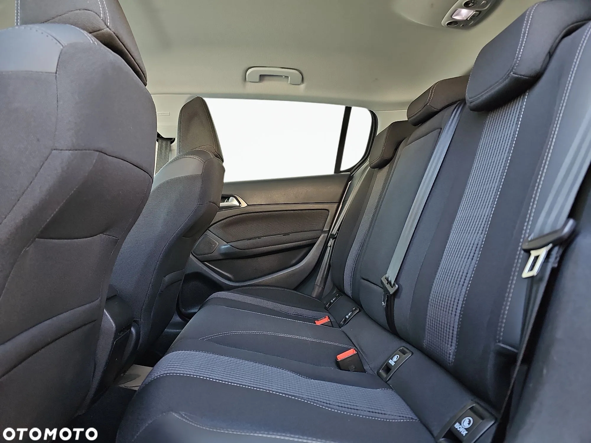 Peugeot 308 PureTech 130 GPF EAT8 Stop & Start Allure Pack - 25