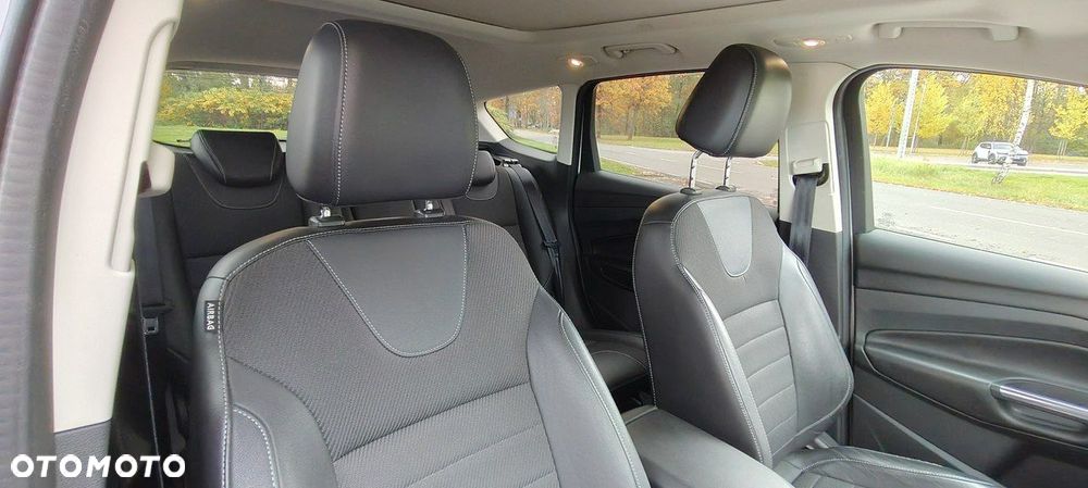 Ford Kuga 2.0 TDCi 4x4 Titanium - 14