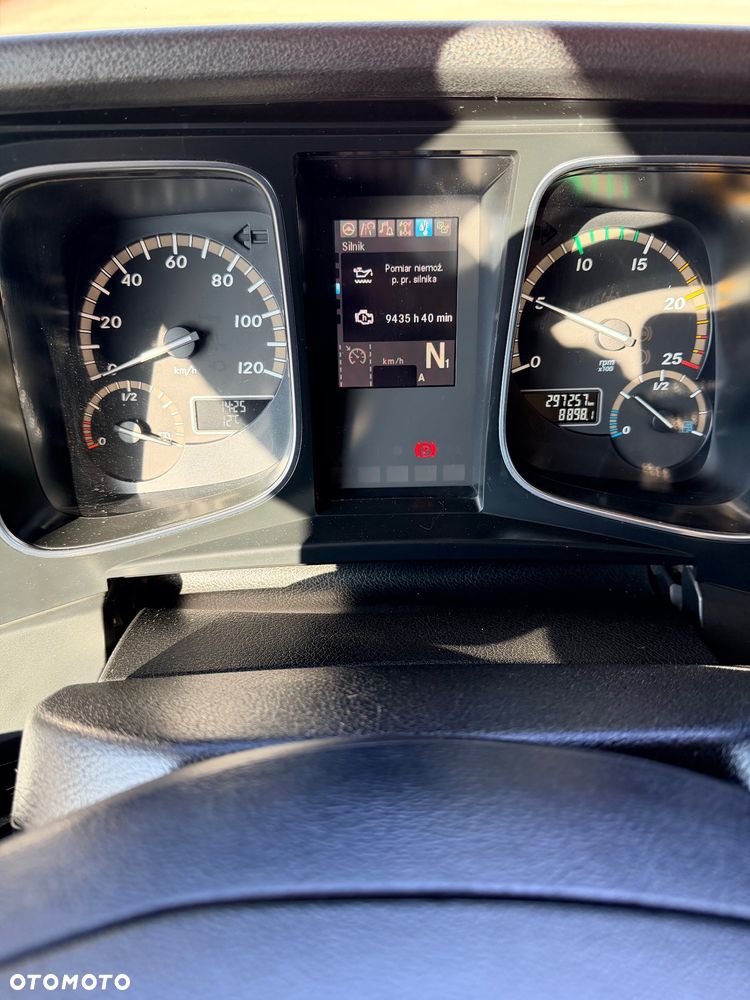 Mercedes-Benz Actros - 9