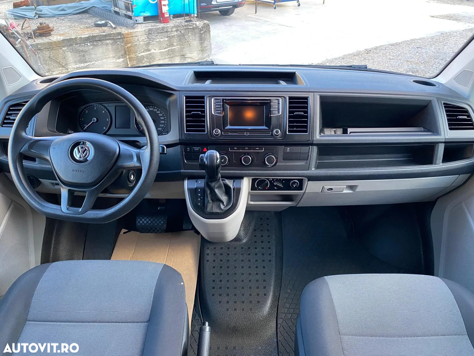 Volkswagen Transporter - 7