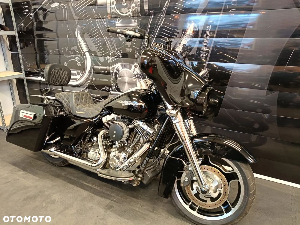 Harley-Davidson Touring Street Glide - 33