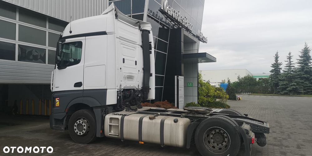 Mercedes-Benz ACTROS MP4 - 4