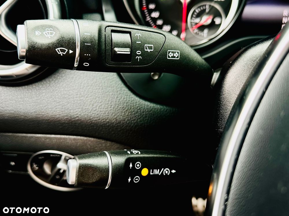 Mercedes-Benz CLA Shooting Brake 200 d 7G-DCT AMG Line - 36