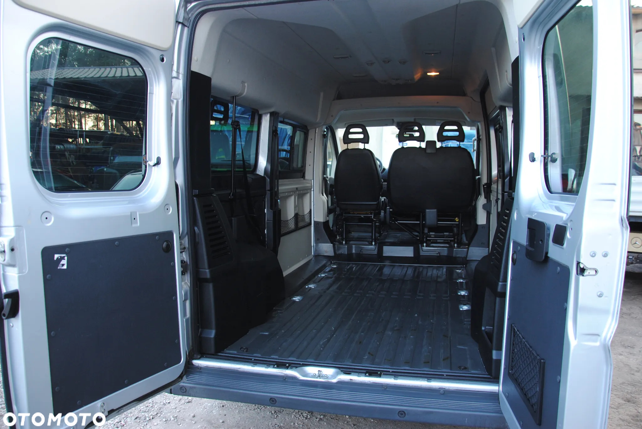 Peugeot Boxer HDi 333 L2H2 Active - 28