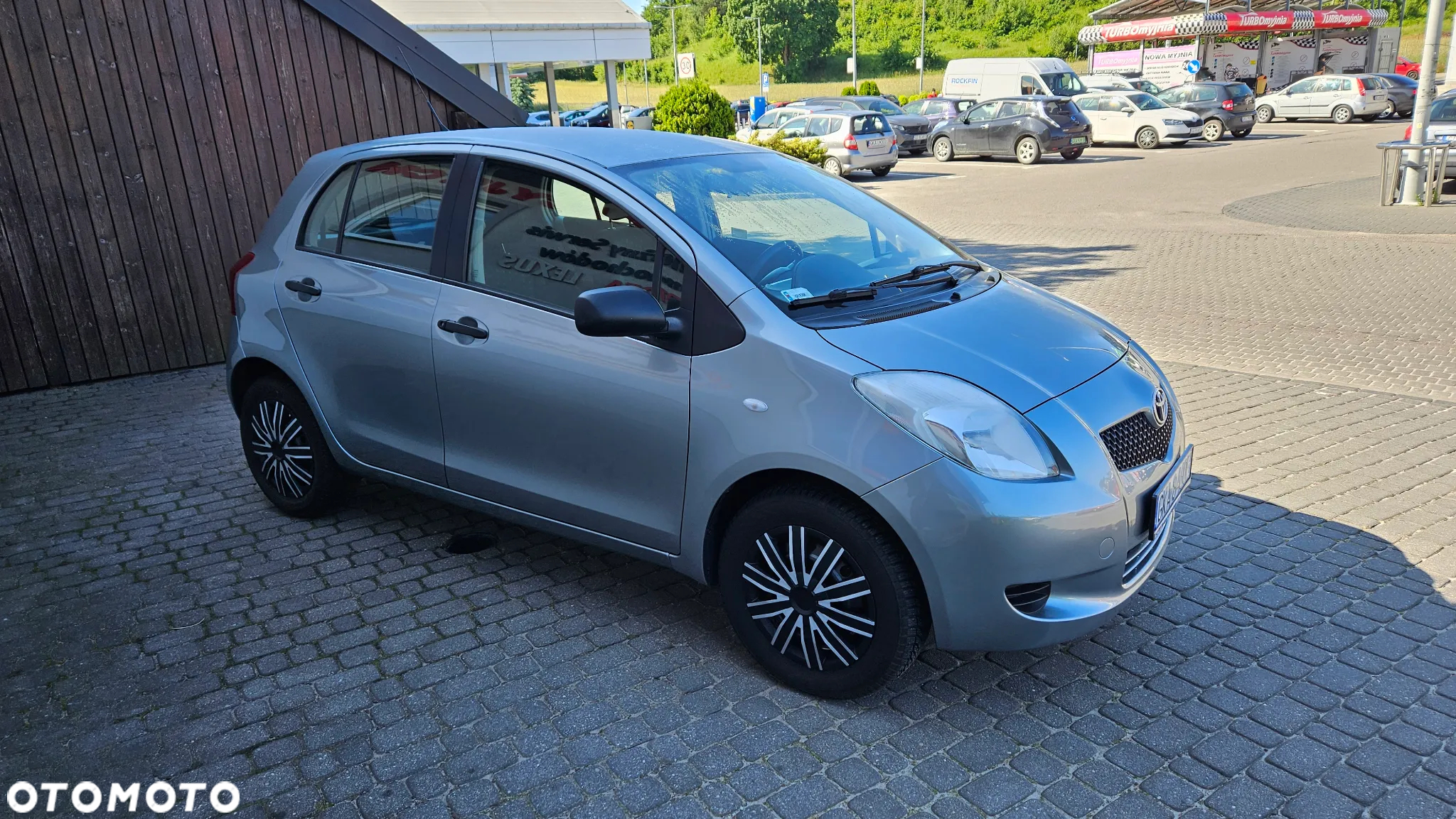 Toyota Yaris 1.3 Luna - 2