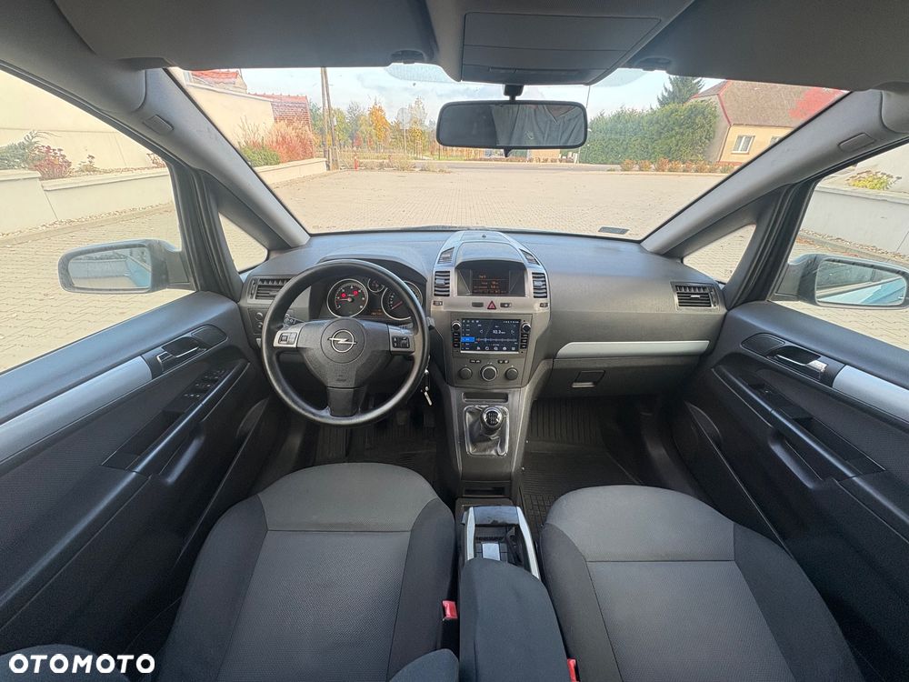 Opel Zafira - 9