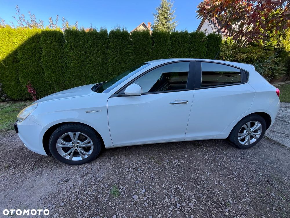 Alfa Romeo Giulietta 2011 photo 5