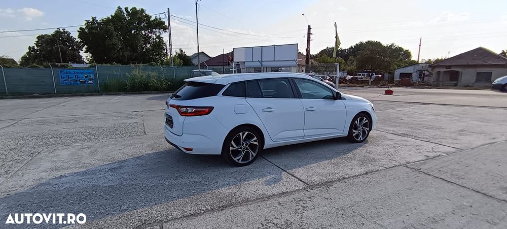 Renault Megane ENERGY dCi 110 EDC BOSE EDITION - 18