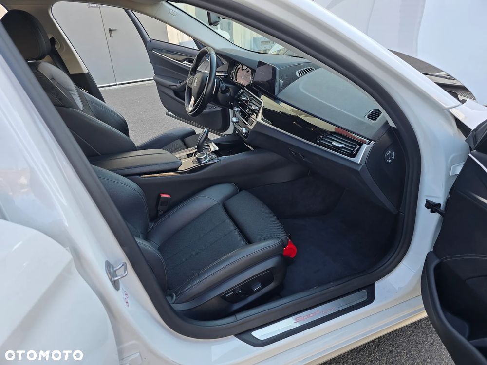 BMW Seria 5 530e iPerformance xDrive Luxury Line - 12