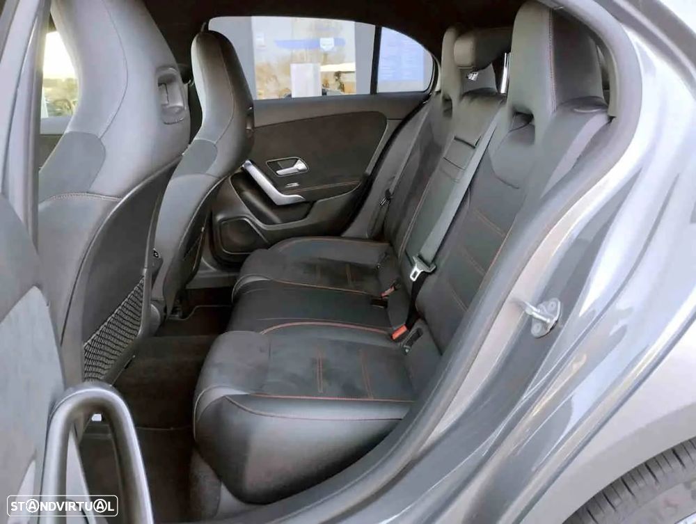 Mercedes-Benz A 250 e AMG Line - 5