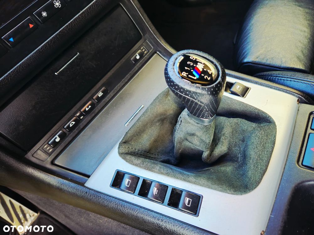 BMW Seria 3 323Ci - 26