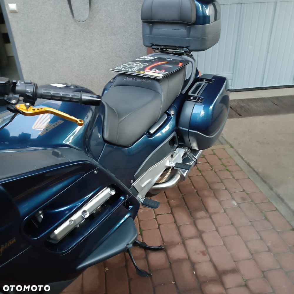Honda ST - 7