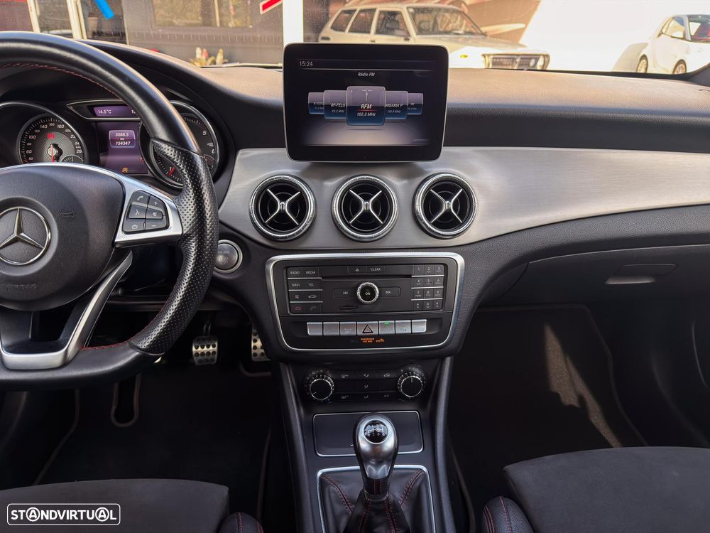 Mercedes-Benz CLA 180 d Shooting Brake AMG Line - 23