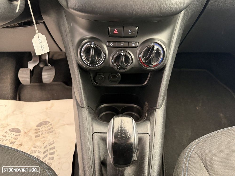 Peugeot 208 1.2 PureTech Signature - 15
