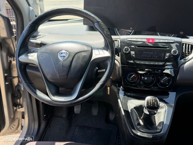 Lancia Ypsilon 1.2 8v Platinum - 19