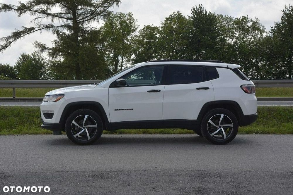 Jeep Compass - 4