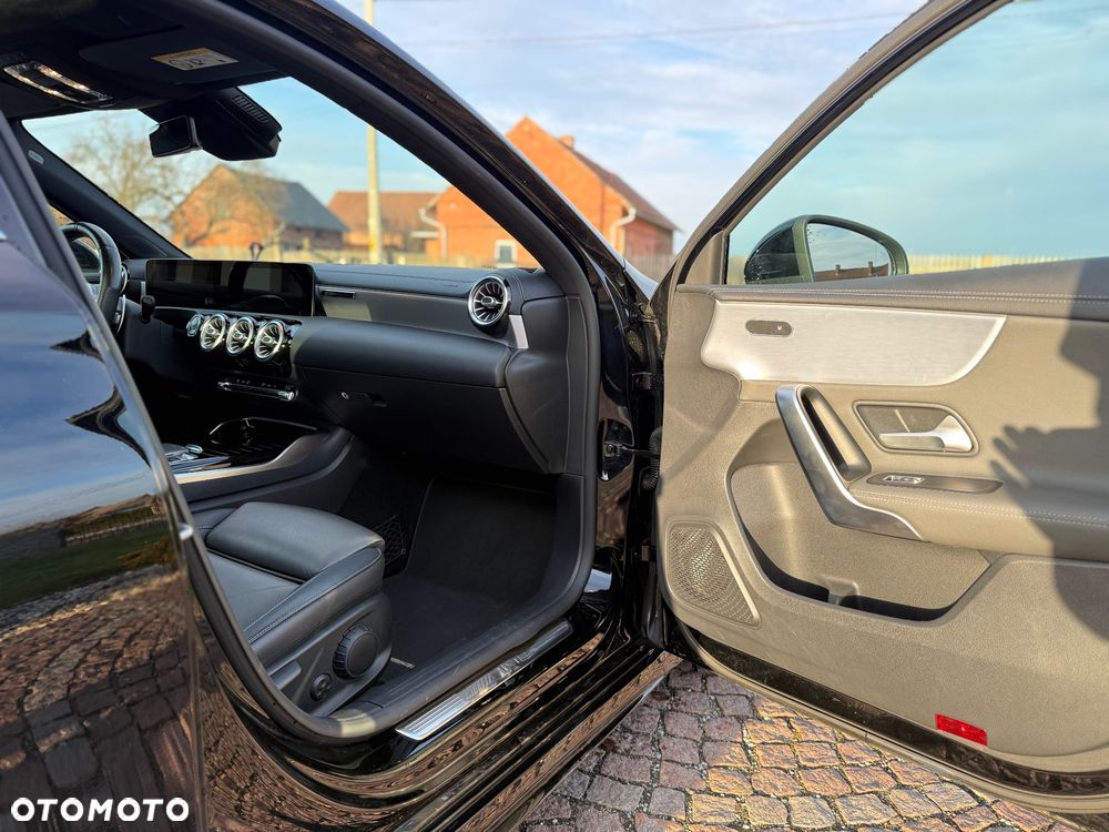 Mercedes-Benz Klasa A AMG 35 4Matic AMG Speedshift DCT 7G - 12