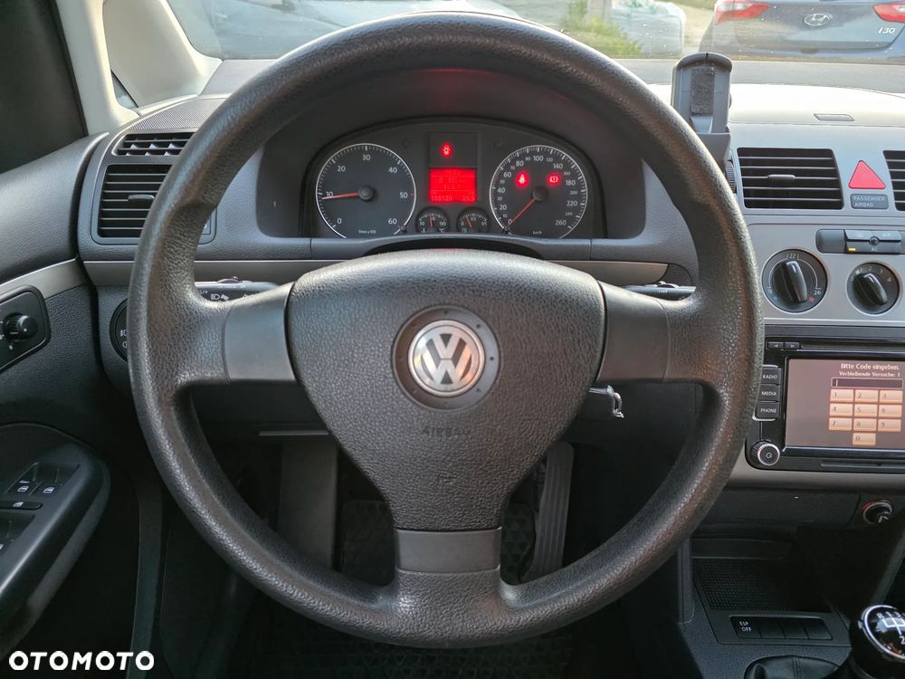 Volkswagen Touran 2.0 TDI DPF Comfortline - 11