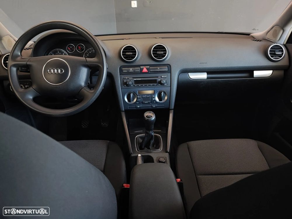 Audi A3 2.0 TDI Ambiente - 20